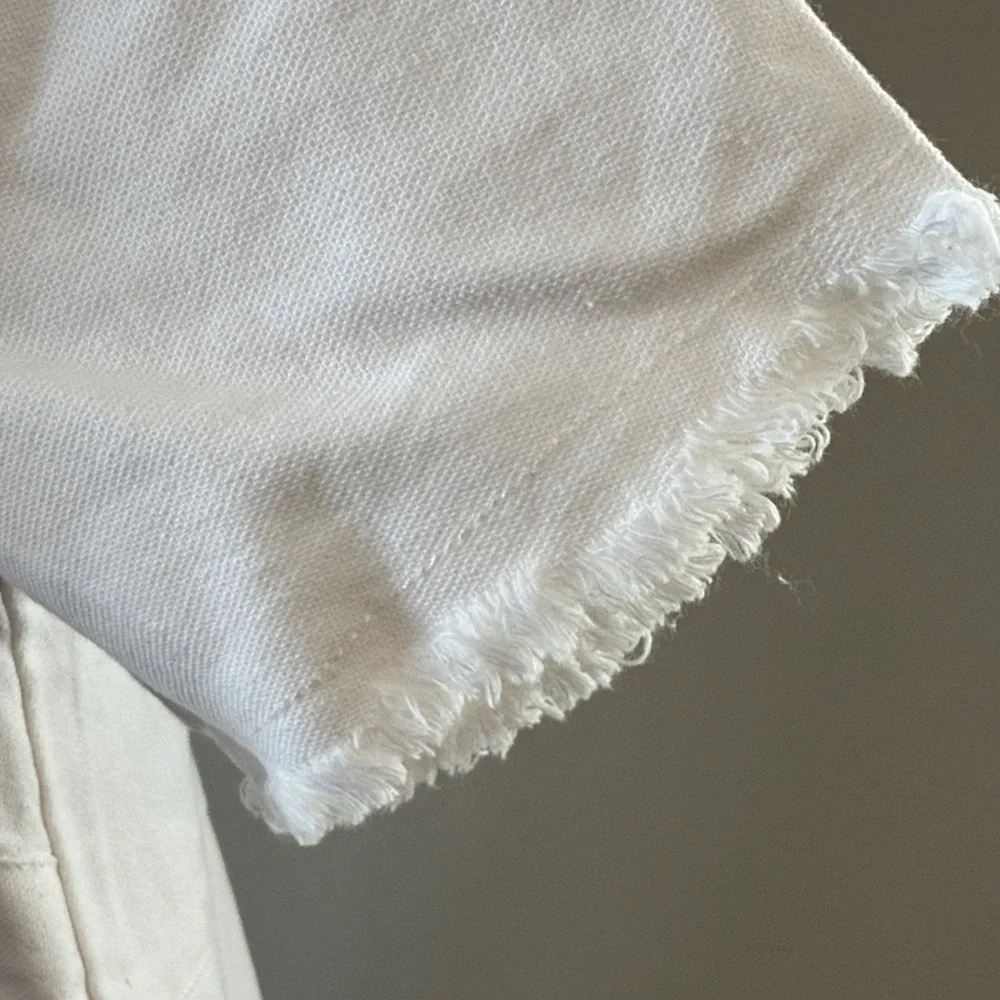 Chic Frayed Hem White Mini Denim Dress, size S - Picture 4 of 5